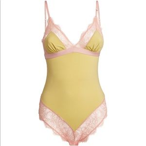 NWT Love stories Doris Lace Bodysuit Size M